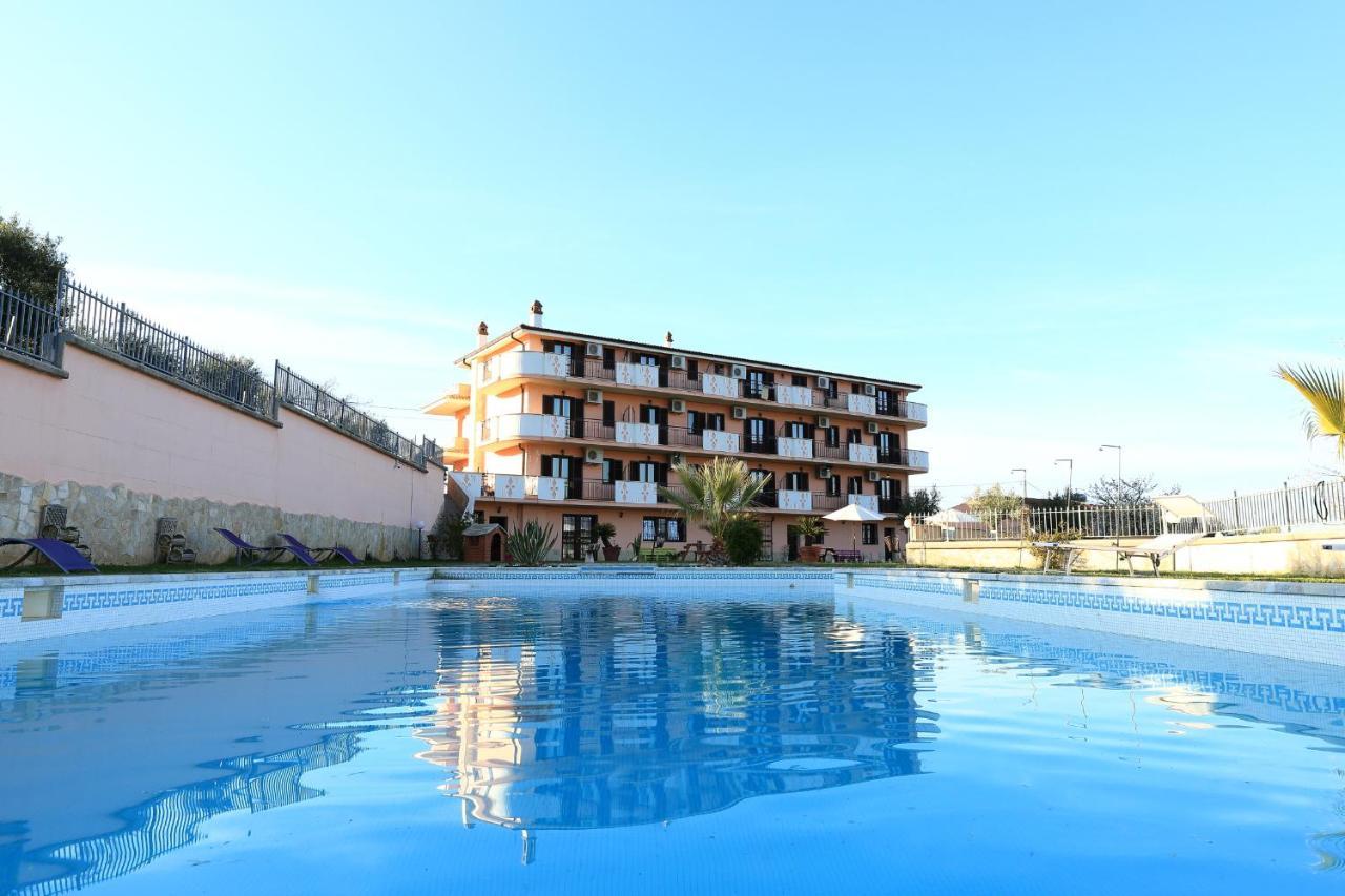 Chimento Resort Корильяно-Калабро Экстерьер фото